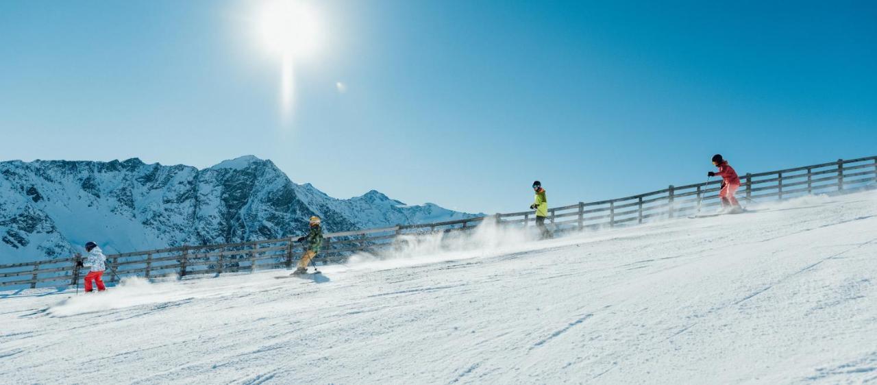 Hotel Mittagskogel Pitztal Sankt Leonhard im Pitztal Exteriör bild