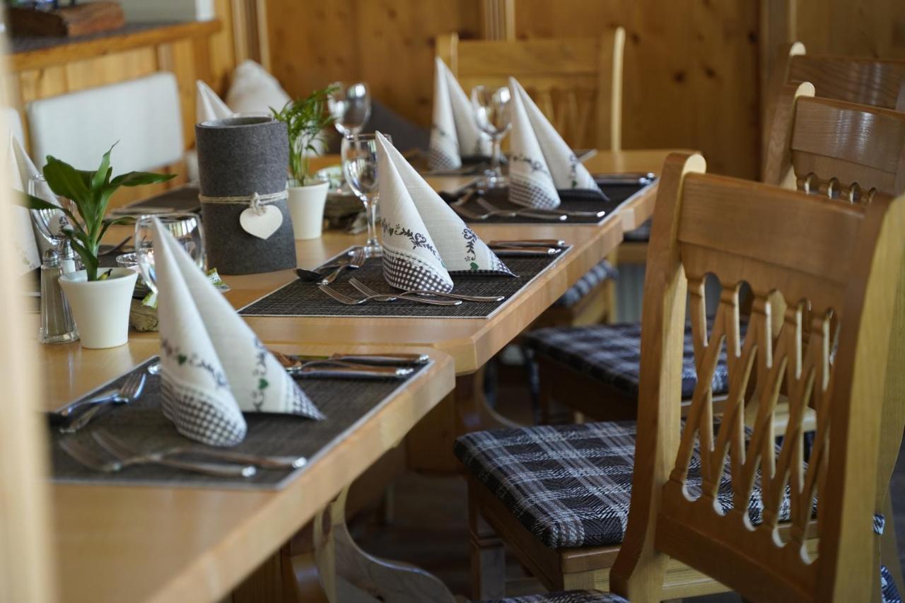 Hotel Mittagskogel Pitztal Sankt Leonhard im Pitztal Exteriör bild
