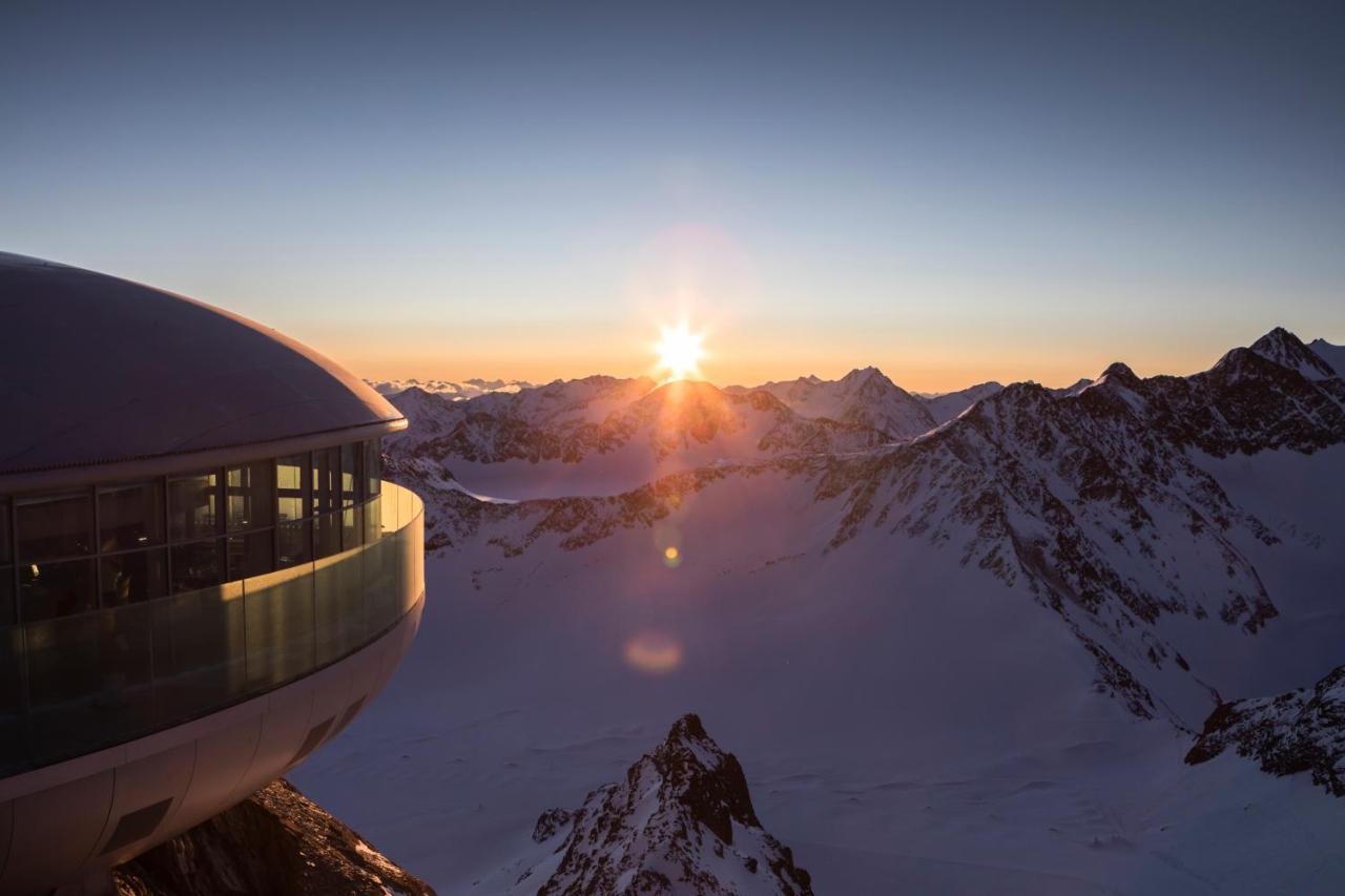 Hotel Mittagskogel Pitztal Sankt Leonhard im Pitztal Exteriör bild