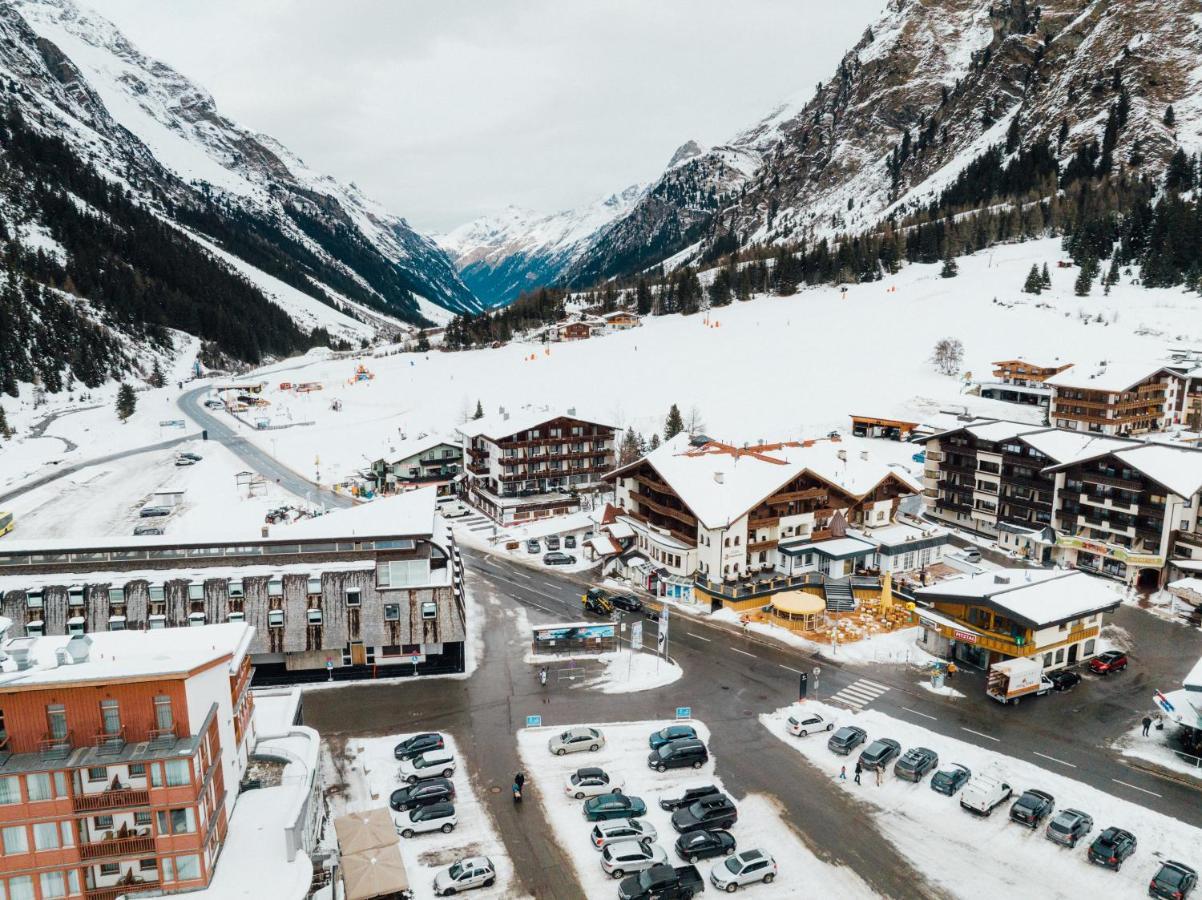 Hotel Mittagskogel Pitztal Sankt Leonhard im Pitztal Exteriör bild