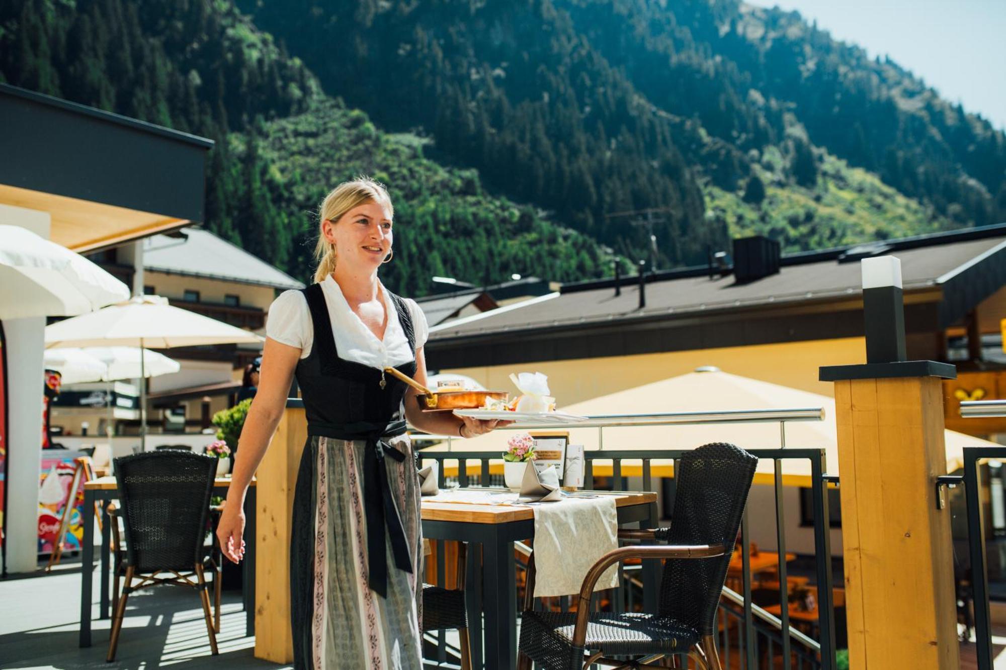 Hotel Mittagskogel Pitztal Sankt Leonhard im Pitztal Exteriör bild
