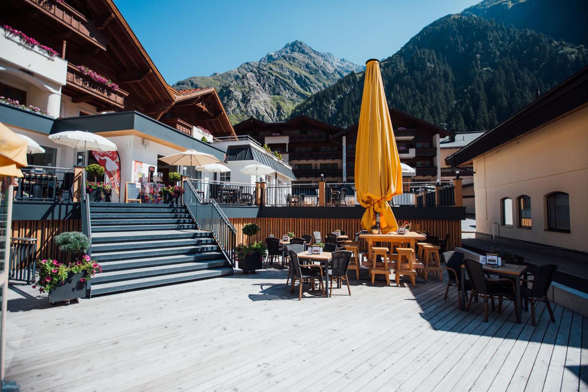Hotel Mittagskogel Pitztal Sankt Leonhard im Pitztal Exteriör bild