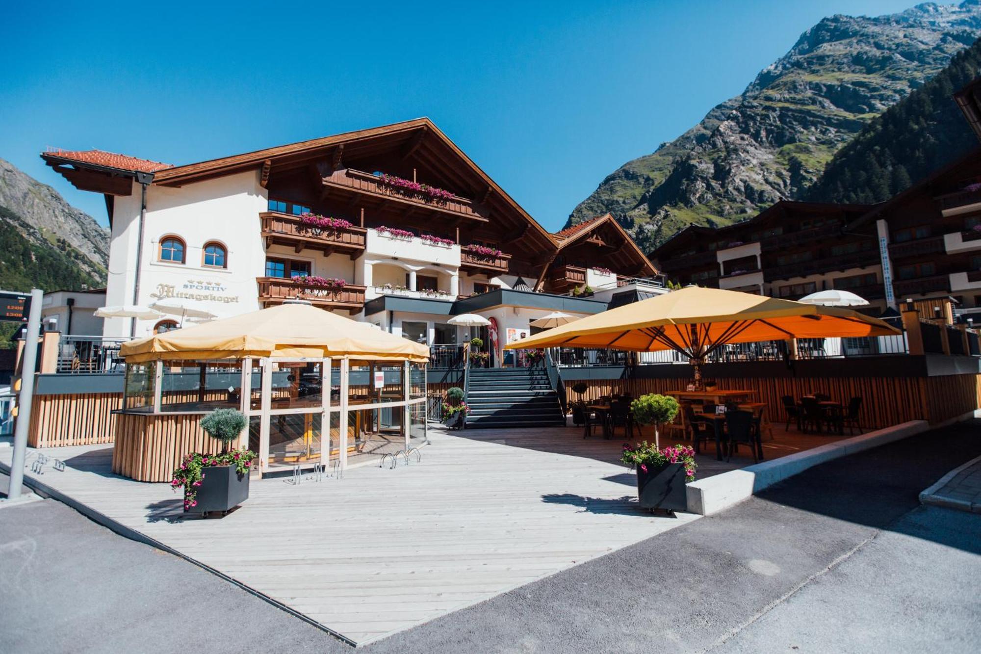 Hotel Mittagskogel Pitztal Sankt Leonhard im Pitztal Exteriör bild